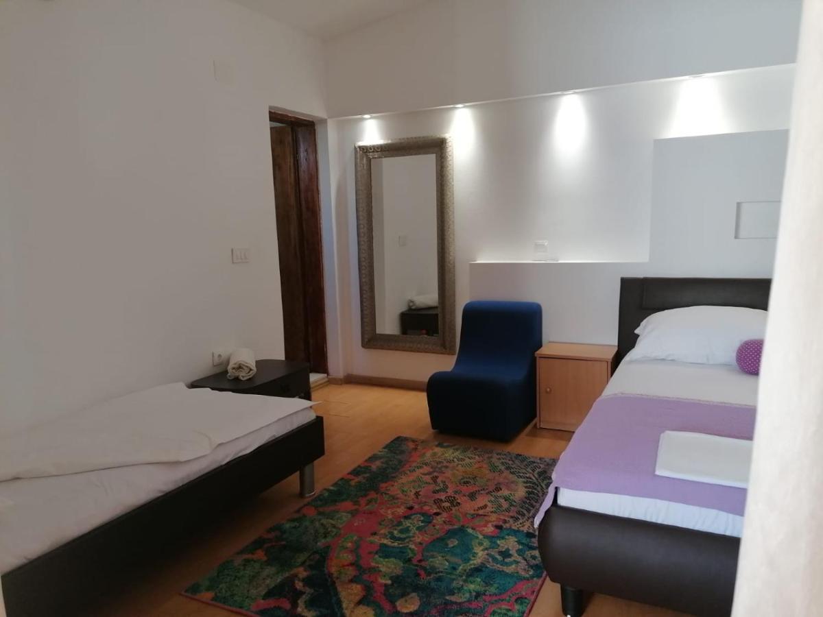 Apartments Kurilj Makarska Esterno foto