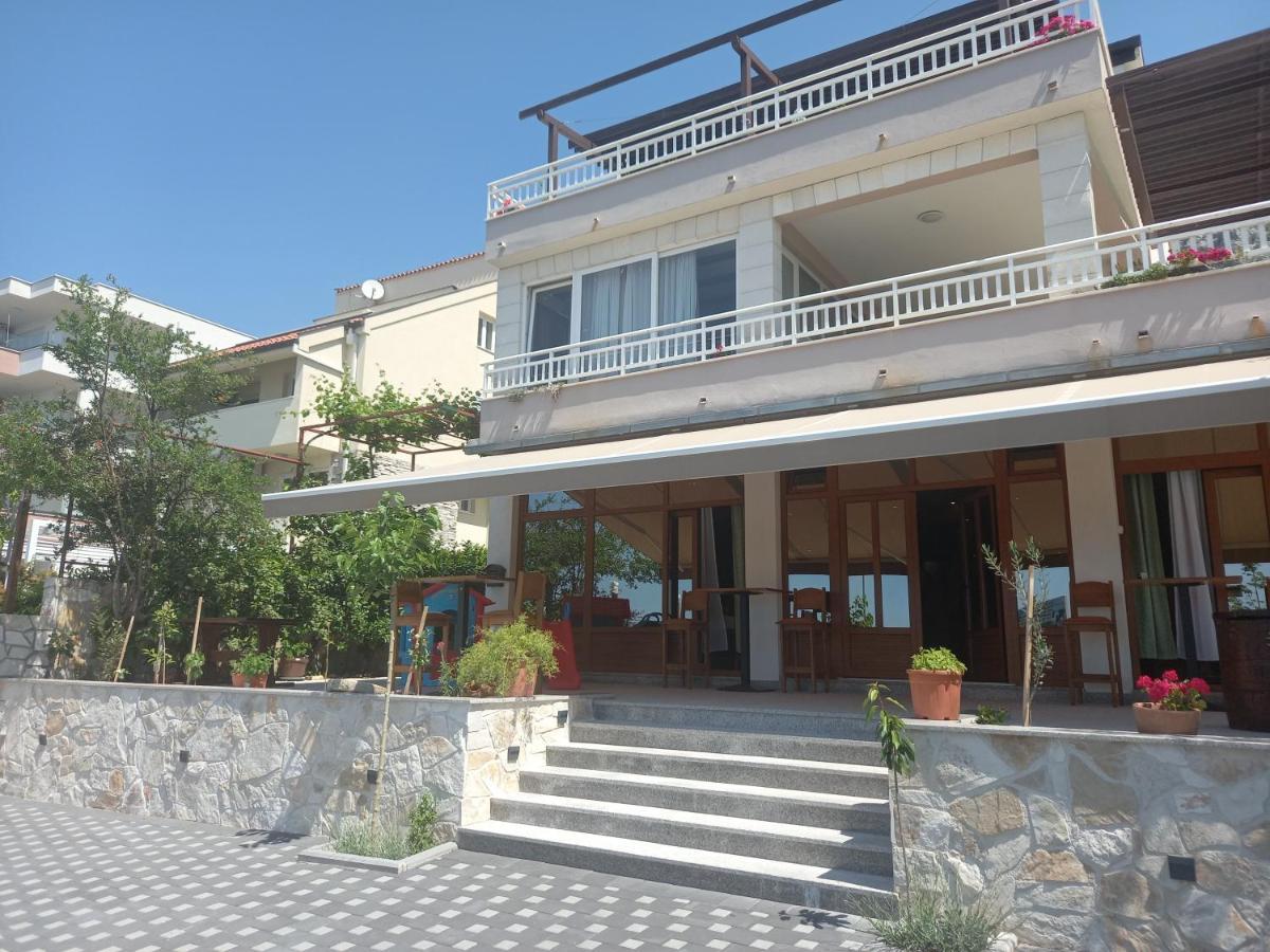 Apartments Kurilj Makarska Esterno foto