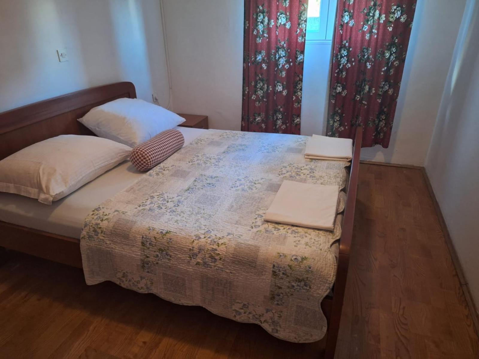 Apartments Kurilj Makarska Esterno foto